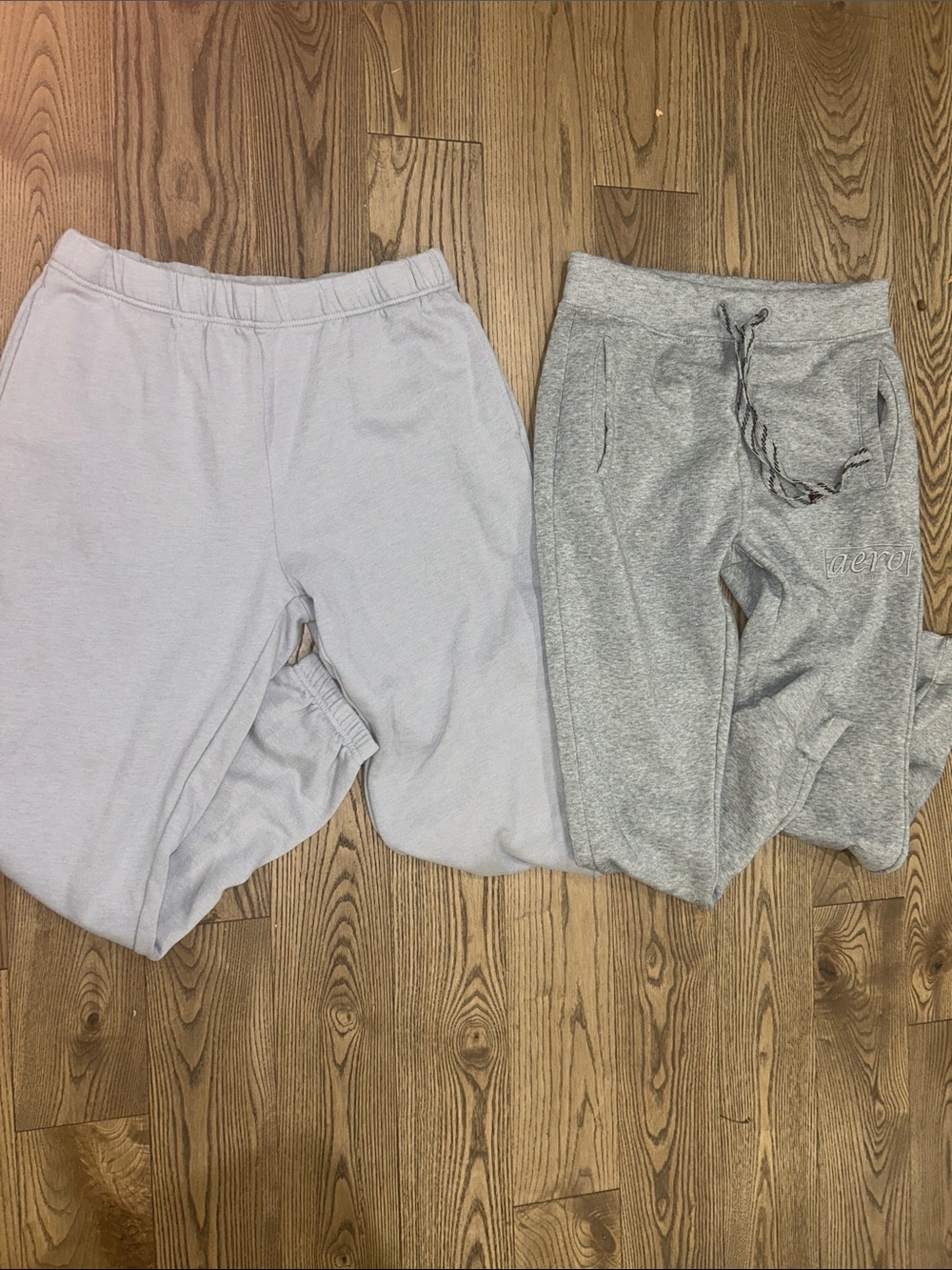 Two Men’s Sweatpants GAP Aeropostale Sz M